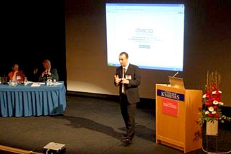 Steve demonstrating to the congress